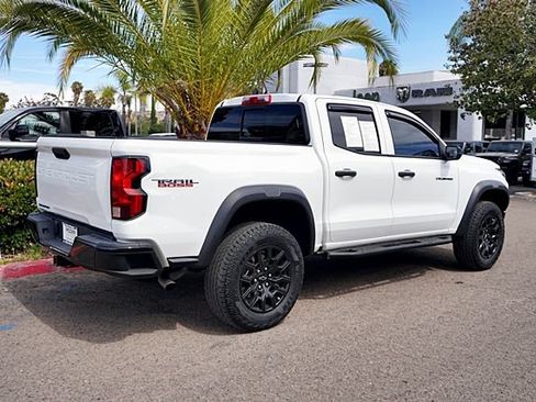 Used 2024 Chevrolet Colorado Trail Boss AWD/4WD image 9