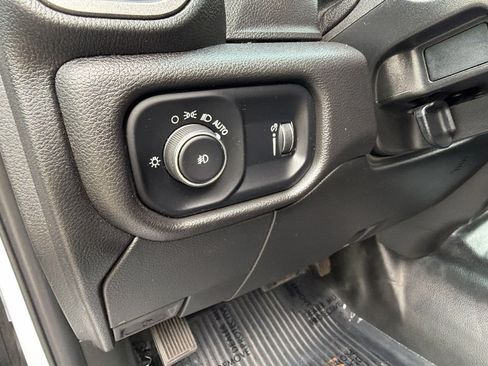 Used 2024 RAM 5500 Tradesman w/ Chrome Appearance Group AWD/4WD image 25