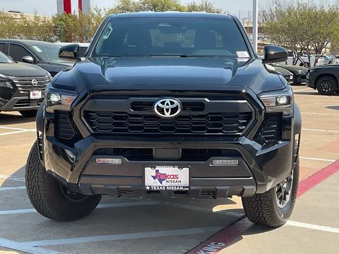 Used 2025 Toyota Tacoma TRD Off-Road image 3
