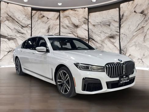 Used 2020 BMW 750i xDrive w/ Autobahn Package image 2