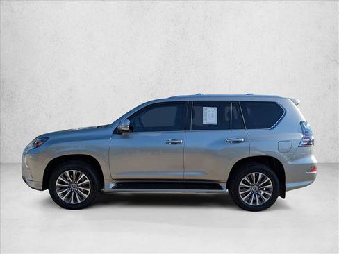 Used 2023 Lexus GX 460 Luxury w/ Accessory Package AWD/4WD image 9