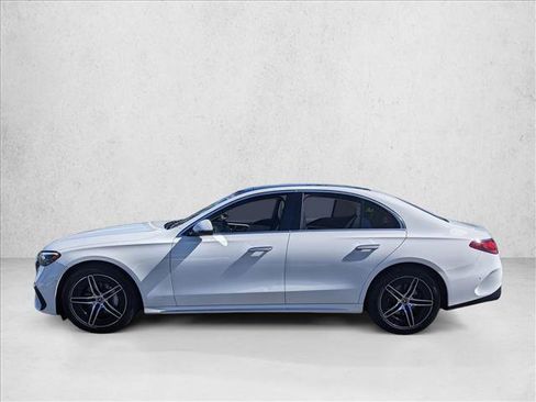 Used 2025 Mercedes-Benz E 350 Sedan image 9