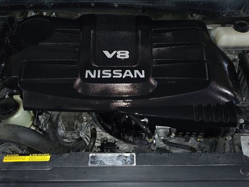 Used 2019 Nissan Titan SV w/ SV Convenience Package image 30