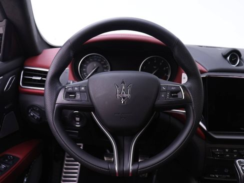 Used 2023 Maserati Ghibli Trofeo RWD image 18