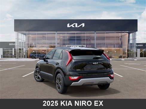 Used 2025 Kia Niro EX image 4