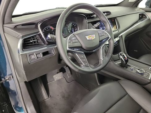 Certified 2025 Cadillac XT5 Premium Luxury AWD/4WD image 19