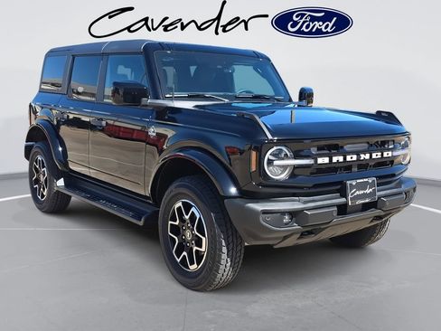 New 2026 Ford Bronco Outer Banks AWD/4WD image 3