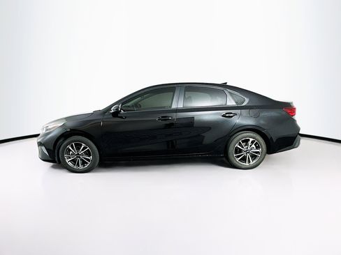 Used 2023 Kia Forte LXS image 4