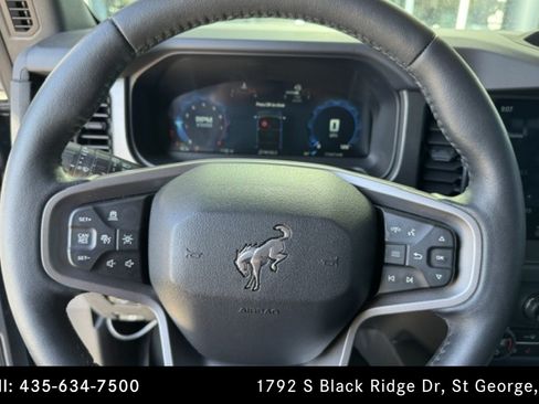 Used 2025 Ford Bronco Badlands AWD/4WD image 6