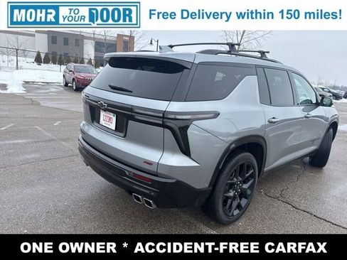 Used 2025 Chevrolet Traverse RS image 5