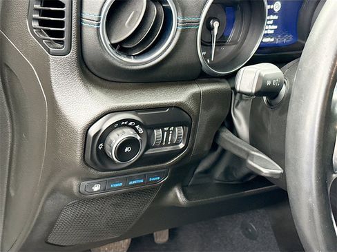 Used 2022 Jeep Wrangler Unlimited Rubicon 4xe w/ Steel Bumper Group image 11