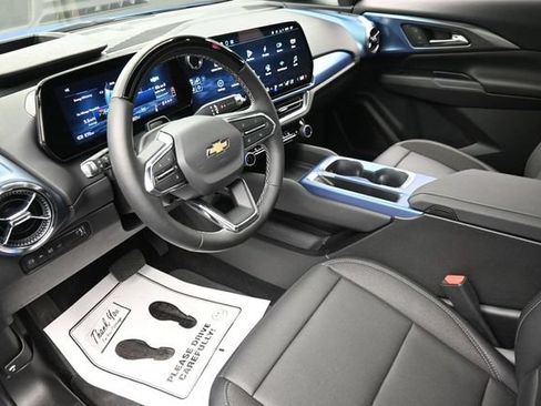 Used 2025 Chevrolet Equinox EV LT w/ Active Safety Package 3 FWD image 19