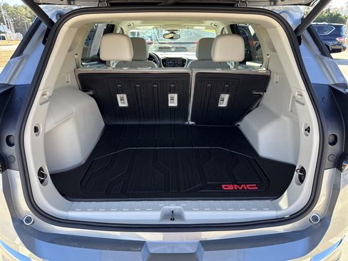 Used 2024 GMC Terrain Denali w/ Denali Premium Package image 19