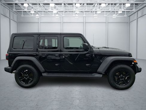 Used 2022 Jeep Wrangler Unlimited Sport image 6