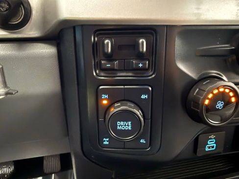 Used 2023 Ford F350 XLT w/ FX4 Off-Road Package image 36