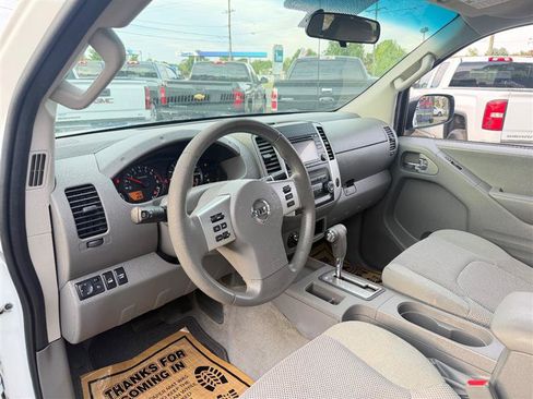 Used 2017 Nissan Frontier SV AWD/4WD image 14