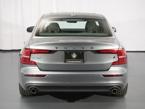 Used 2019 Volvo S60 T6 Momentum AWD/4WD image 12