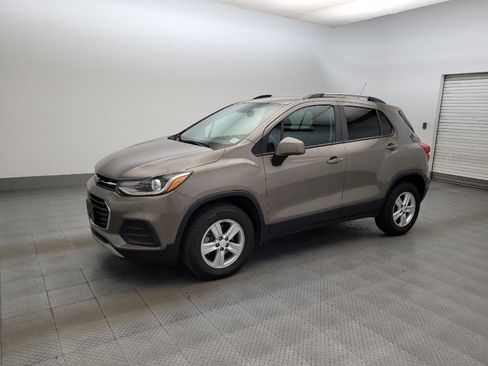 Used 2022 Chevrolet Trax LT AWD/4WD image 2