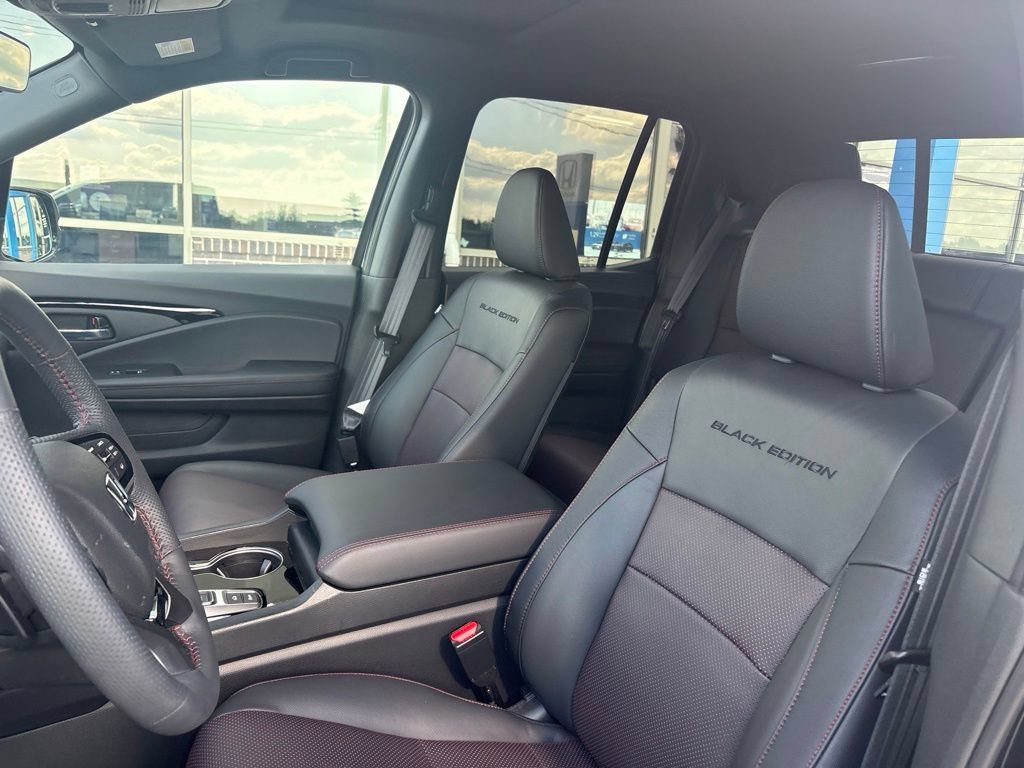 Certified 2026 Honda Ridgeline Black Edition image 12
