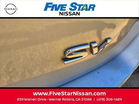 Used 2015 Nissan Pathfinder SV FWD image 11