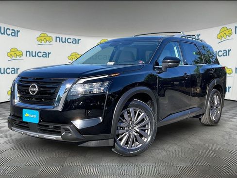 Used 2023 Nissan Pathfinder SL w/ SL Premium Package AWD/4WD image 3