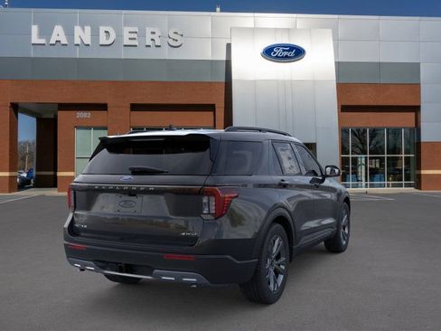New 2026 Ford Explorer Active image 8