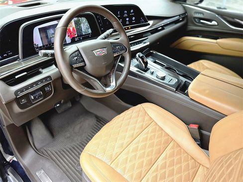 Used 2021 Cadillac Escalade Sport w/ Driver Assist Tech Package image 19