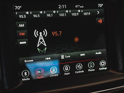 Used 2018 Dodge Charger SXT Plus RWD image 20