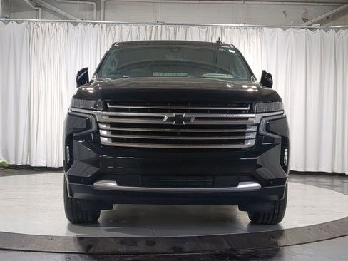 Used 2021 Chevrolet Suburban High Country w/ Premium Package image 21