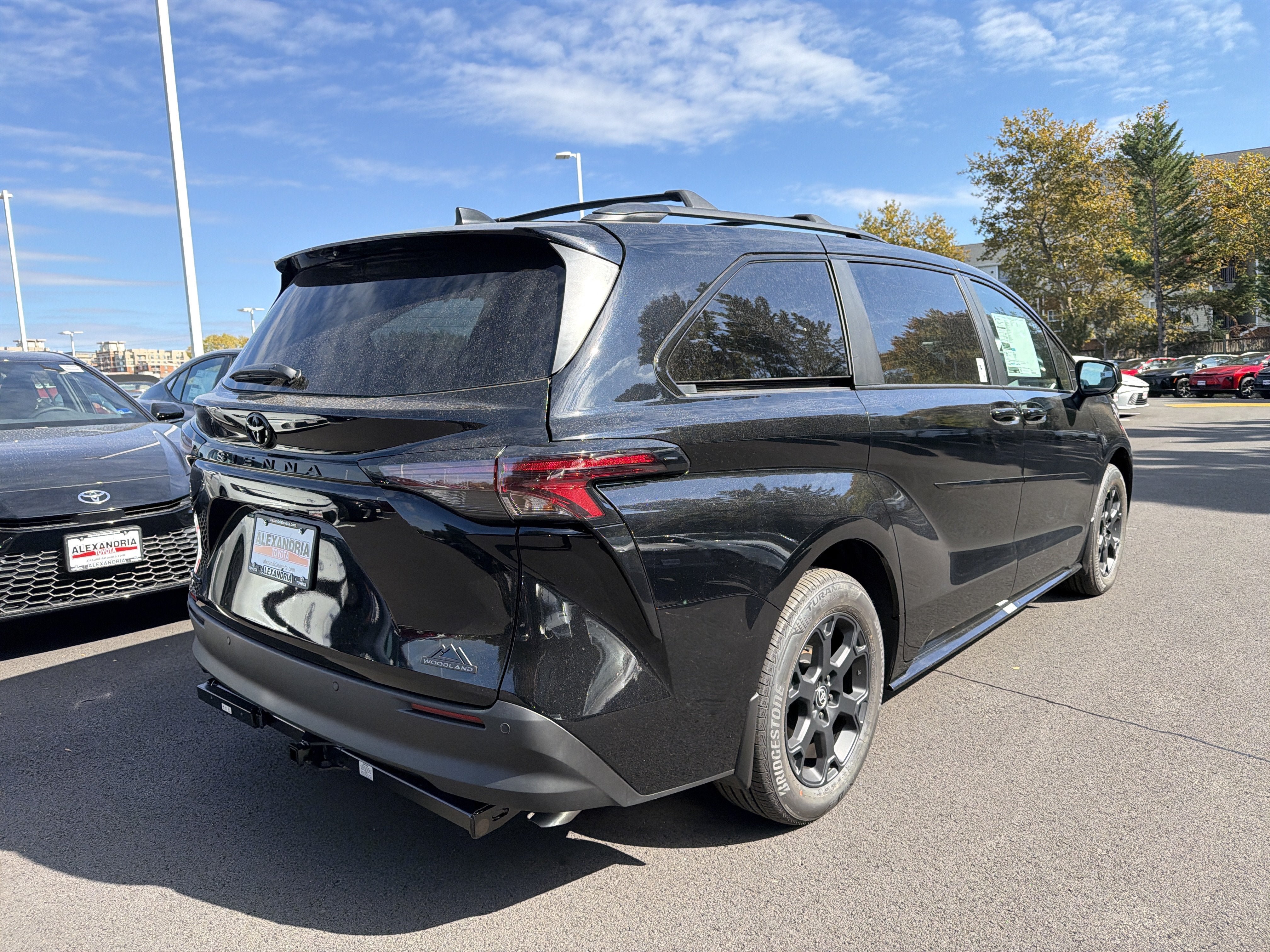 New 2026 Toyota Sienna XLE Woodland Edition AWD/4WD image 4