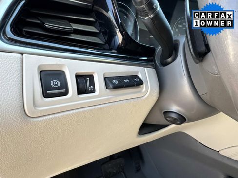 Used 2022 Cadillac XT6 Premium Luxury w/ Technology Package FWD image 36