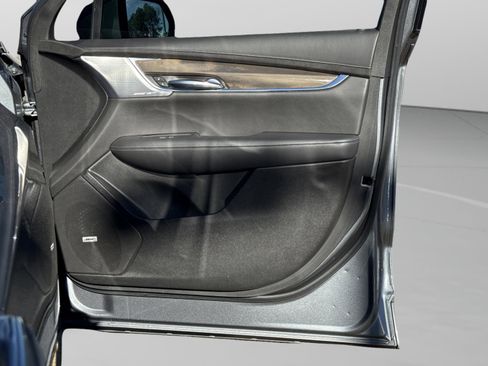 Used 2021 Cadillac XT6 Sport w/ LPO, ONYX Package image 37