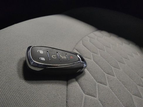 Used 2019 Chevrolet Equinox LT w/ Driver Convenience Package AWD/4WD image 32