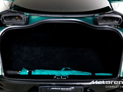 Used 2024 Aston Martin DB12 Coupe image 18