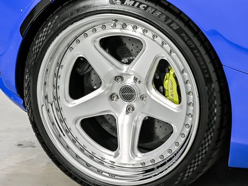 Used 2024 McLaren 750S Spider RWD image 16