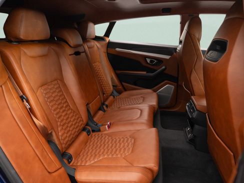 Used 2020 Lamborghini Urus AWD/4WD image 14