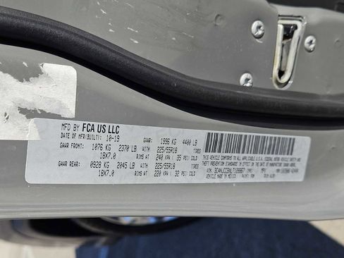 Used 2020 Jeep Compass Limited image 31