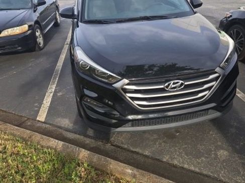 Used 2018 Hyundai Tucson SEL image 3