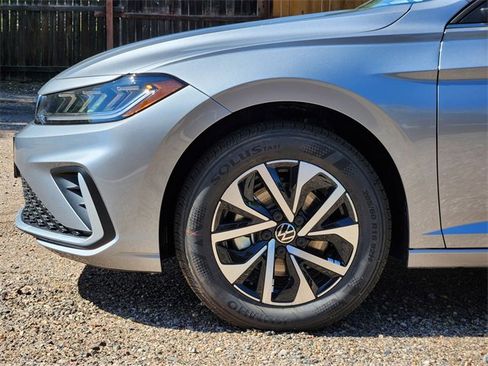 New 2025 Volkswagen Jetta S image 9