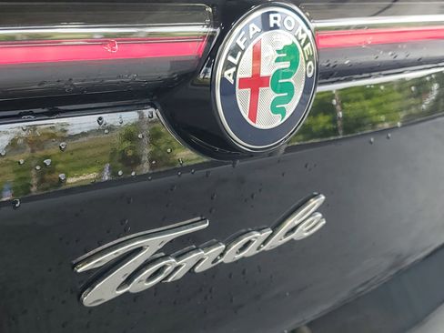 Used 2025 Alfa Romeo Tonale w/ Premium Package AWD/4WD image 6