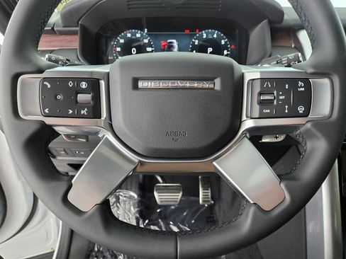 New 2025 Land Rover Discovery Dynamic SE AWD/4WD image 21