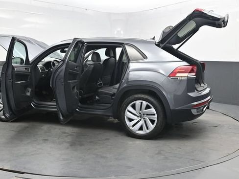 Used 2020 Volkswagen Atlas Cross Sport SE AWD/4WD image 35