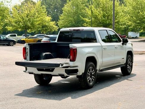 Used 2024 GMC Sierra 1500 AT4 w/ Technology Package AWD/4WD image 18