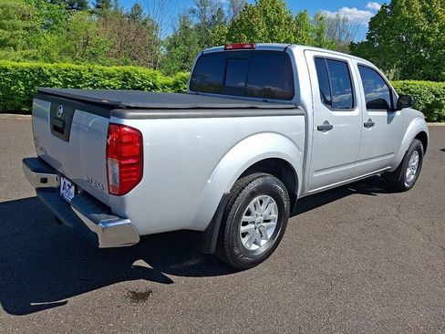 Used 2016 Nissan Frontier SV AWD/4WD image 6