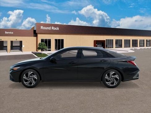 New 2026 Hyundai Elantra SEL Sport Premium FWD image 3
