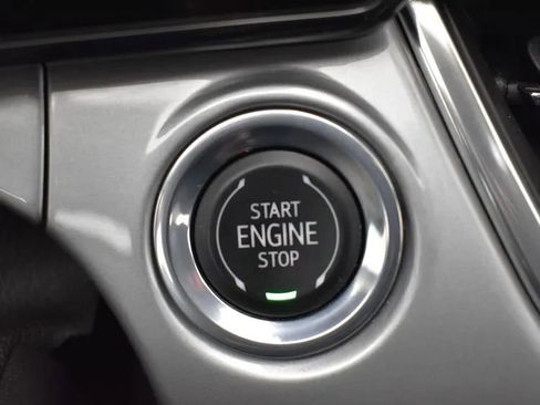 Used 2024 Chevrolet Trax LT w/ Driver Confidence Package image 29