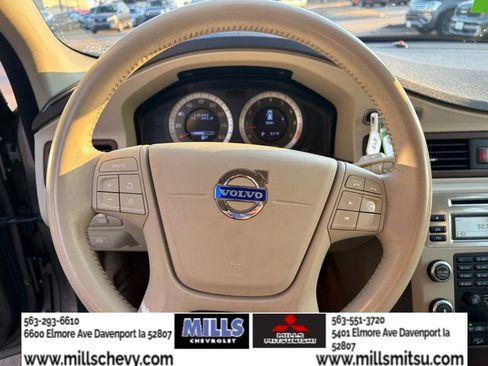 Used 2010 Volvo XC70 3.2 image 19