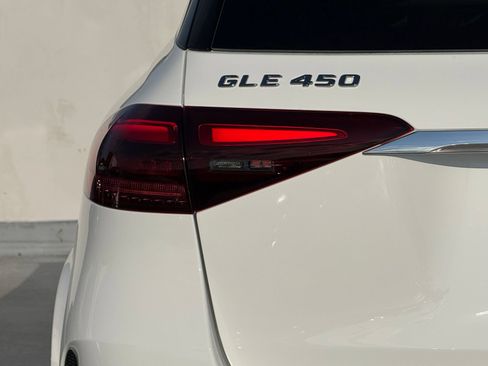 New 2026 Mercedes-Benz GLE 450 4MATIC image 9