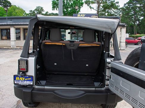 Used 2012 Jeep Wrangler Sport AWD/4WD image 27