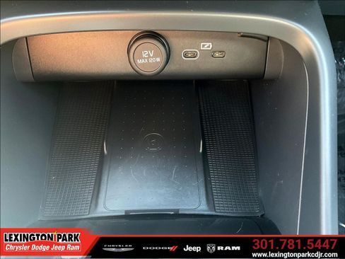 Used 2023 Volvo XC40 B5 Ultimate w/ Climate Package AWD/4WD image 15